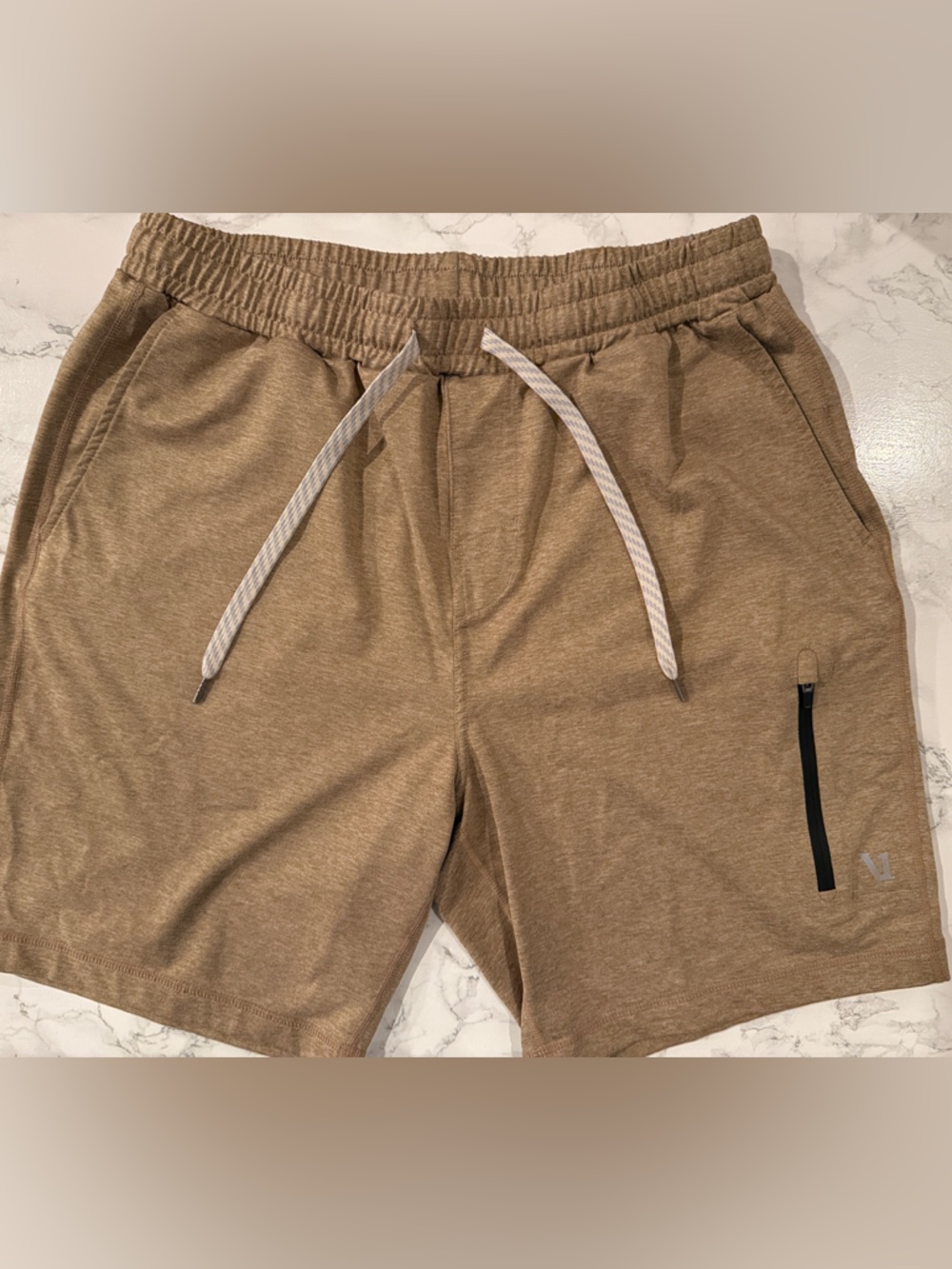 Vuori Jogger Shorts Tan Athleisure Recycled Athletic Mens M